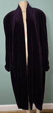Casaco longo vintage J S Collections roxo escuro veludo tamanho médio comprar usado Casaco longo vintage J S Collections roxo escuro veludo tamanho médio comprar usado  Enviando para Brazil