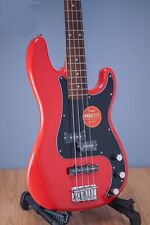 Basso elettrico squier usato  Napoli