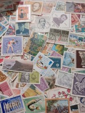 400 francobolli differenti usato  Lari