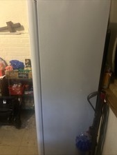îndesit fridge for sale  LONDON