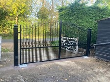 Electric driveway gates for sale  Shipping to Ireland