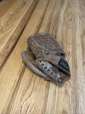 Wilson baseball glove for sale  Englewood