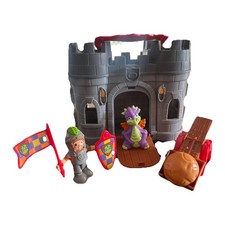 2009 Mattel Fisher Price Little People Play n Go Castle z rycerzem + smokiem + katapultą na sprzedaż  Wysyłka do Poland