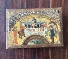 Caixa de madeira dourada veneziana pintada à mão vintage; cena de banquete de Herodes; 5,75x4x2” comprar usado  Enviando para Brazil