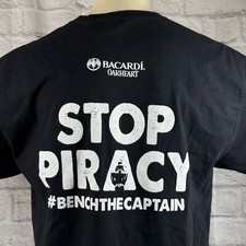 Camiseta Bacardi Oakheart Spiced Rum XL Stop The Piracy Bench The Captain Morgan comprar usado  Enviando para Brazil