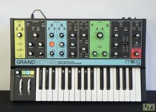 Sintetizador monofônico analógico semi-modular Moog Grandmother comprar usado  Enviando para Brazil