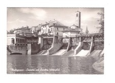 Melegnano cascata sul usato  Milano