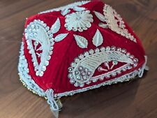 Boné Kufi quadrado lantejoulas vermelhas brancas com miçangas fita dourada bordado quadrado comprar usado  Enviando para Brazil