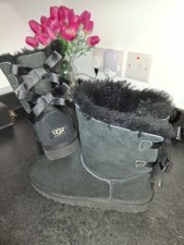Ugg australia women for sale  ST. HELENS
