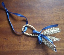 Simple plaited loop for sale  LEYBURN