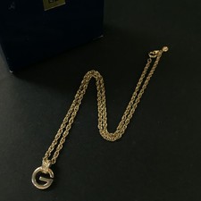 Collana con ciondolo usato  Spedire a Italy