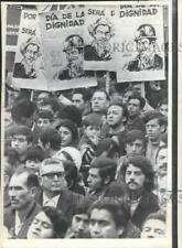 Foto de imprensa de 1971 chilenos celebram a nacionalização da indústria do cobre comprar usado  Enviando para Brazil