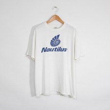 Camiseta masculina vintage anos 90 equipamento fitness Nautilus XL ponto único desgastada comprar usado Camiseta masculina vintage anos 90 equipamento fitness Nautilus XL ponto único desgastada comprar usado  Enviando para Brazil