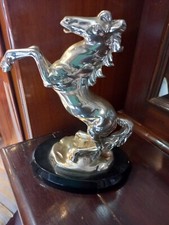Scultura cavallo usato  Baschi