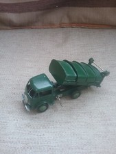 Camion poubelle dinky d'occasion  Plaimpied-Givaudins