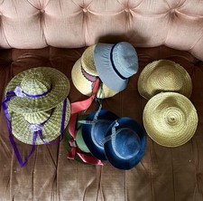 Lot chapeaux poupées d'occasion  Paris IX