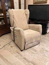 Poltrona alzapersona elettrica usato  Sesto San Giovanni