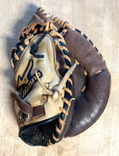 Mizuno professional model for sale  Minneapolis