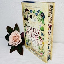Bib.leo.phile Emily Wilde's Encyclopaedia of Faeries Heather Fawcett Hardcover comprar usado  Enviando para Brazil