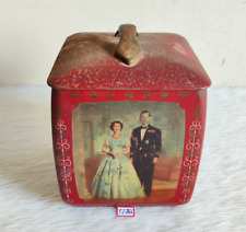 Caixa de lata de publicidade de biscoito gráfico vintage rainha Elizabeth e príncipe Philip T1766 comprar usado  Enviando para Brazil