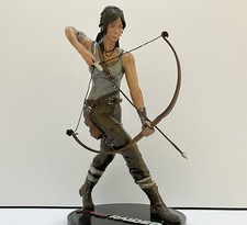 Tomb Raider 2013 Lara Croft com estátua de arco Square Enix Crystal Dynamics comprar usado  Enviando para Brazil