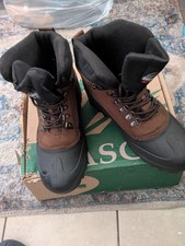 Itasca snow boots for sale  Hawthorne