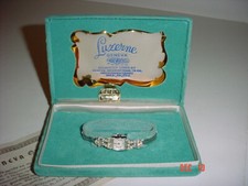 Vintage Lucerna Genebra Relógio Feminino de Strass Na Caixa - Não Funciona comprar usado Vintage Lucerna Genebra Relógio Feminino de Strass Na Caixa - Não Funciona comprar usado  Enviando para Brazil