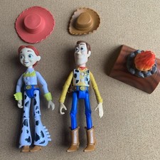 Bonecos de ação Disney Toy Story Woody Jessie 2017 9" de altura articulados, usado comprar usado  Enviando para Brazil