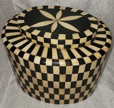 Antiga caixa de frasco oval incrustado de osso e chifre com tampa design quadriculado feito à mão 11" comprar usado  Enviando para Brazil