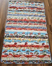 Usado, Colcha de edredom feita à mão tamanho berço 59 x 37 carros Disney/Pixar caminhões de bombeiros fofos! comprar usado  Enviando para Brazil