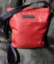 Bolsa tiracolo Tommy Hilfiger vermelha com forro azul marinho com alça ajustável, usado comprar usado  Enviando para Brazil