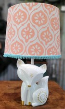 Abajur de mesa Fiona Fox Levtex quarto de bebê com sombra rosa roseta funciona comprar usado  Enviando para Brazil
