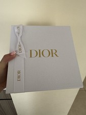 Caixa de papel branco Dior caixa de presente vazia 9 pol*9 pol*4,5 pol comprar usado  Enviando para Brazil