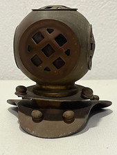 Bellissimo soprammobile casco usato  Savona