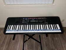 Teclado Digital Portátil Yamaha PSR-E263 61 Teclas Preto - Funcionando com Suporte comprar usado  Enviando para Brazil