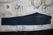 Jeans levis d'occasion  Villeparisis