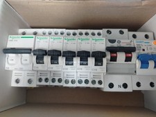 Stock interruttori magnetoterm usato Stock interruttori magnetoterm usato  Palermo