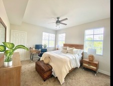 Piece queen bedroom for sale  Hialeah