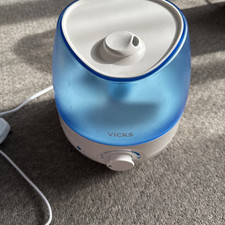 Cool mist vicks for sale  PETERBOROUGH