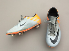 Usado, Botas de fútbol Mercurial niños 5,5 Reino Unido niños gris plata naranja Nike tachuelas mudadas segunda mano  Embacar hacia Argentina