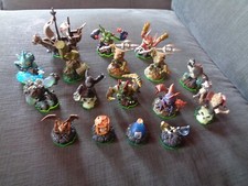 Lotto personaggi skylanders usato  Varano Borghi