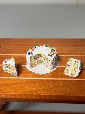 Usado, Casa de bonecas miniatura bolo confete comida com 2 fatias loja de sobremesa comprar usado  Enviando para Brazil