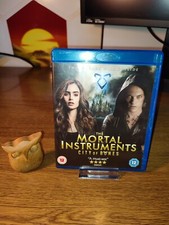 The mortal instruments usato  Salo