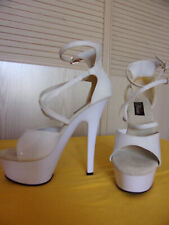 Chausse sexy blanche d'occasion  Saint-Denis