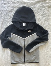 Nike tech fleece usato  Chiaravalle