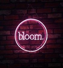 X14 bloom neon d'occasion  Expédié en Belgium