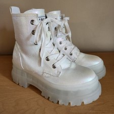 Women buffalo aspha for sale  Hummelstown