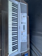 Yamaha psr e303 d'occasion  Expédié en Belgium