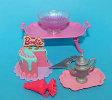 Acessórios Barbie Mattel, bolo para bonecas, festa, servir, sala de jantar comprar usado  Enviando para Brazil