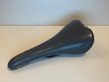 Selle vélo vintage d'occasion  Saint-Germain-en-Laye